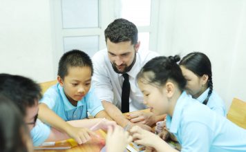 Trường thực nghiệm tăng gấp đôi số tiết tiếng Anh cho tất cả các cấp học