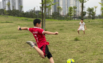 TS Đàm Quang Minh: ‘Chưa cho học sinh tới lớp là vô lý’