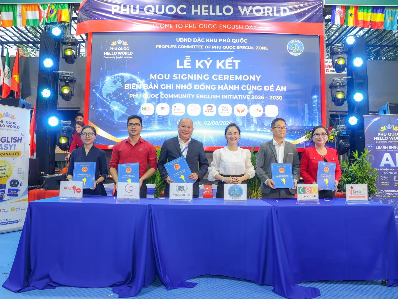Đại diện iSMART Education, bà Nguyễn Thị Thu Trang - Giám đốc Phát triển Đối tác Chiến lược kiêm Giám đốc điều hành chi nhánh Đồng Tháp tại lễ ký kết.
